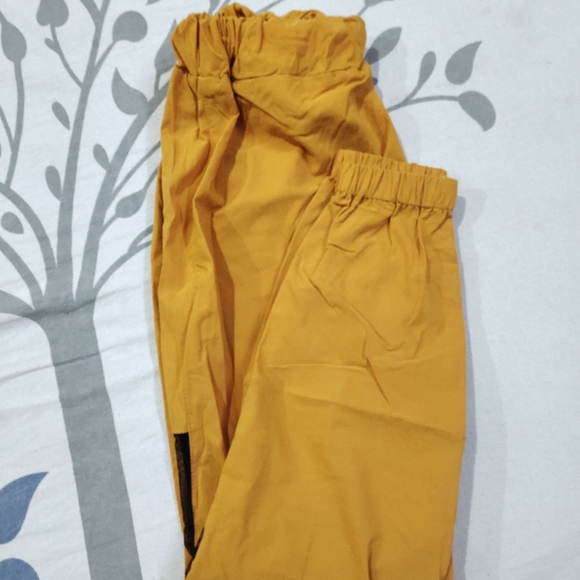 Stylish jogger never worn - Picture 4 of 4
